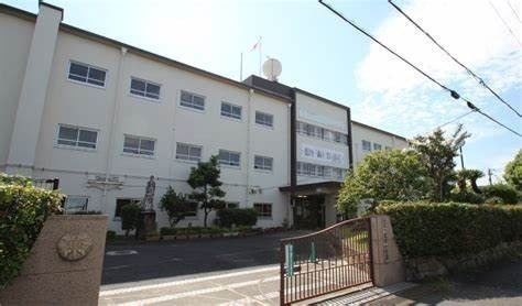 粟津中学校