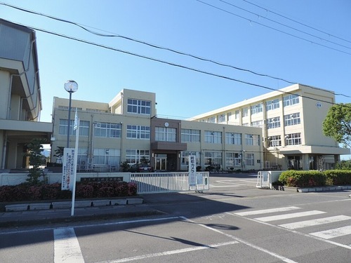 新堂中学校